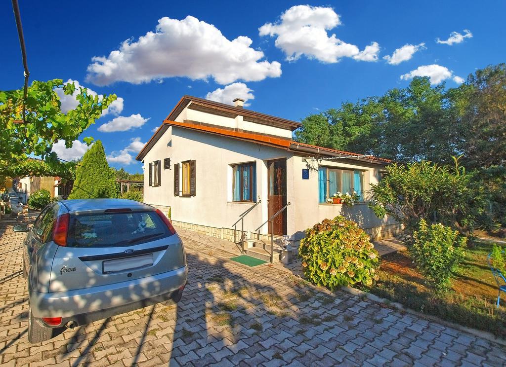 House Silvana 1461 Pula Exterior photo